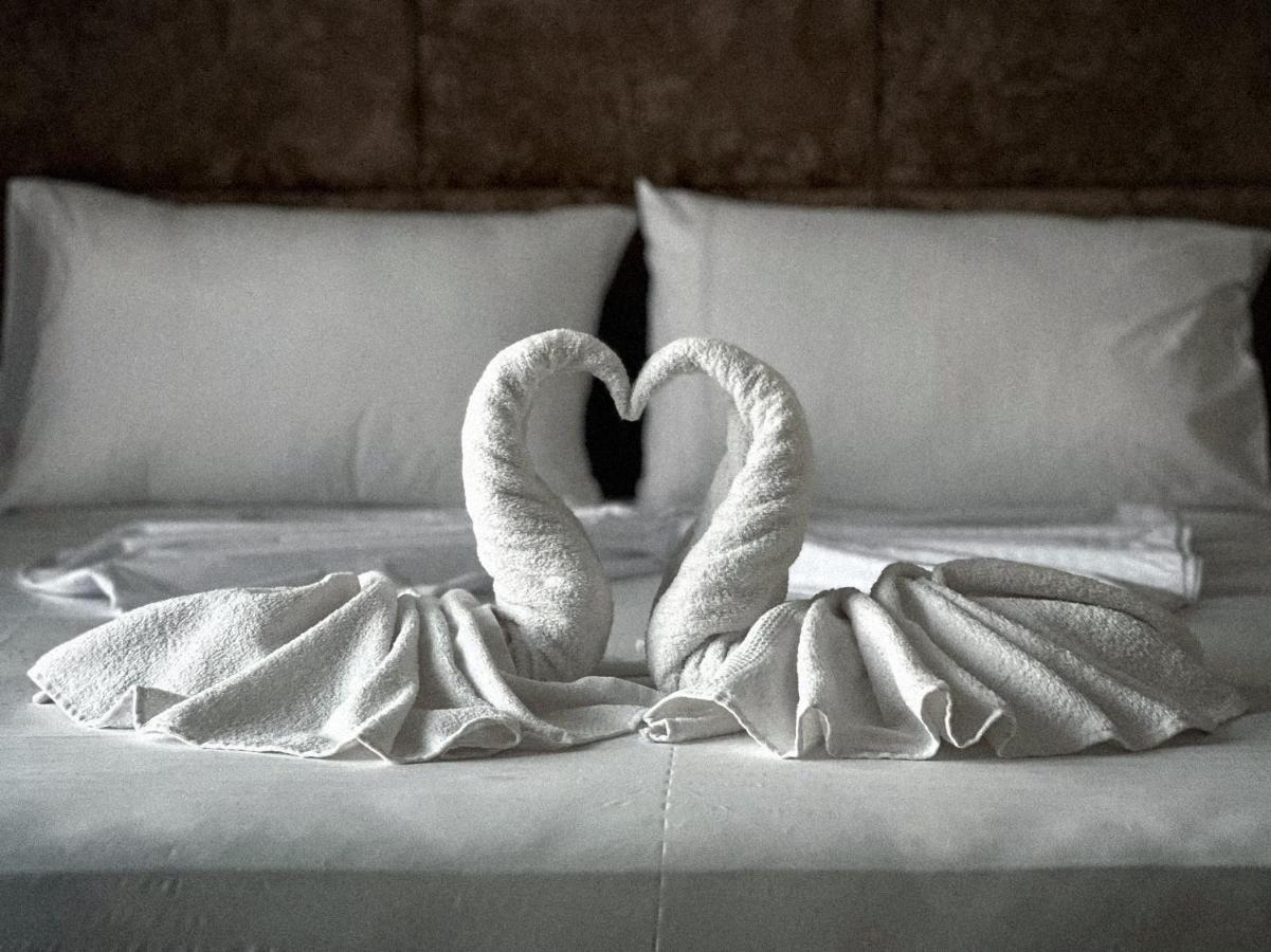 Poseidon Hotel 2 קסאמיל מראה חיצוני תמונה