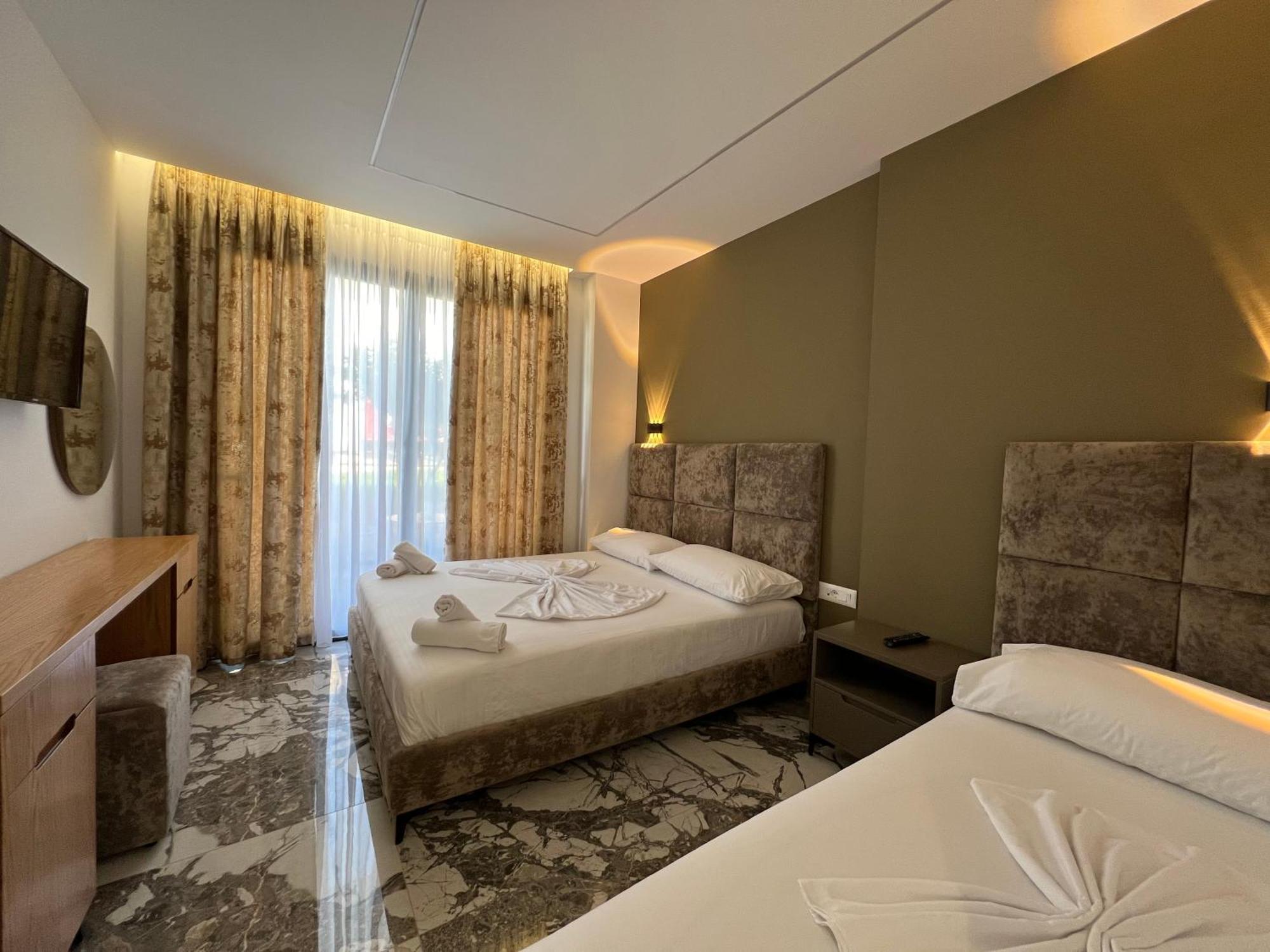 Poseidon Hotel 2 קסאמיל מראה חיצוני תמונה